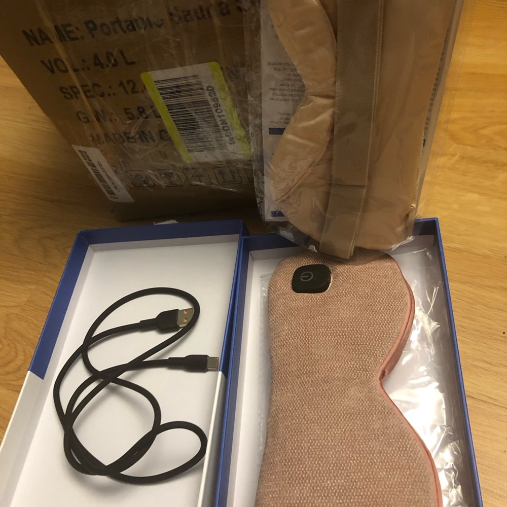 Heated Eye Mask in Blush Pink